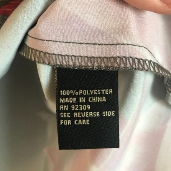 DG2 Floral Keyhole Ruffle Sleeve Blouse in Moss - Size S - NWT - Picture 5 of 6